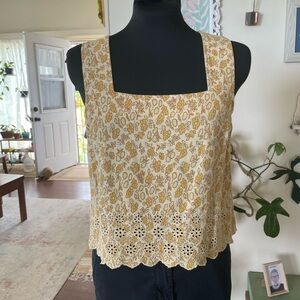 Madewell women’s top size medium. Excellent condition.